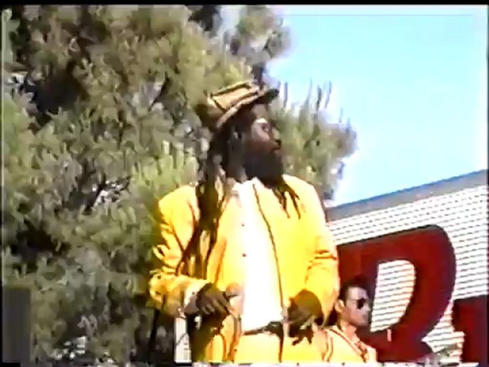 Mikey Dread w/ Fully Fullwood Band (formerly Soul Syndicate) Bakersfield, CA 2001