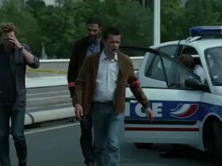 Découvrez la bande annonce de Mains Armées