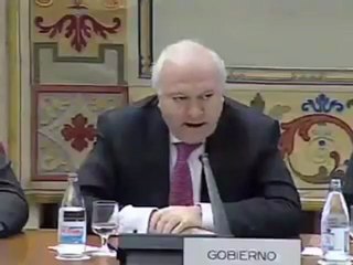 El Gobierno estudia ahora prohibir que se juzguen delitos sin relación con España