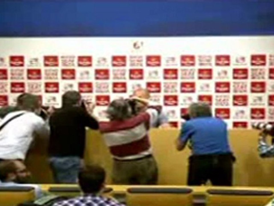 هل يدرب غوارديولا ليفربول أو تشيلسي ؟