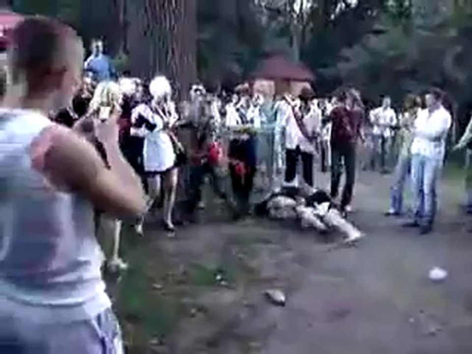 Потасовка(драка) школьниц на выпускном