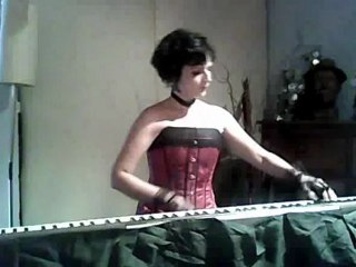 MisS tRaGeDiA en Noise off festival