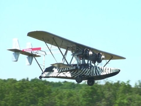 Sikorsky S 38 au décollage Take off Full HD Meeting aérien La ferté-Alais LFTA 2012