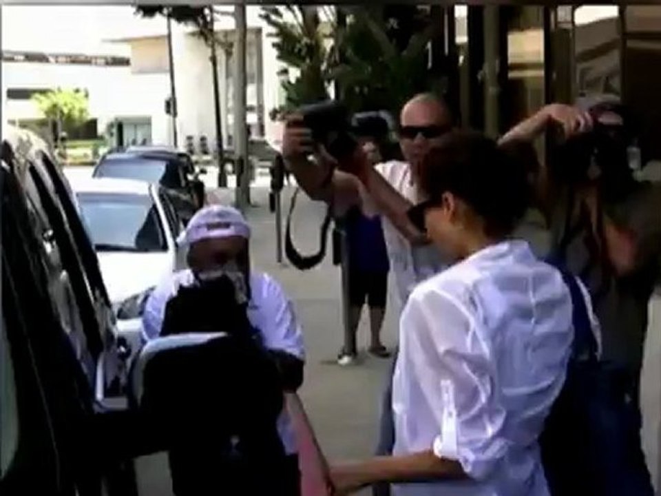 Strafzettel für Hollywoods scharfe Damen