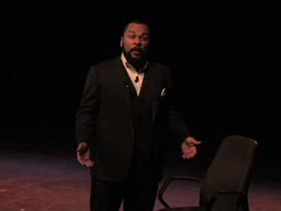 Dieudonné - Le Policier Camerounais