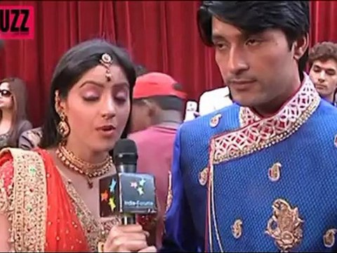 Sooraj & Sandhya's LOVE IN SINGAPORE in Diya Aur Baati Hum 25th May 2012