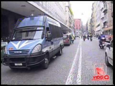 Napoli - La protesta dei dipendenti della Global Service'' (live 28.05.12)