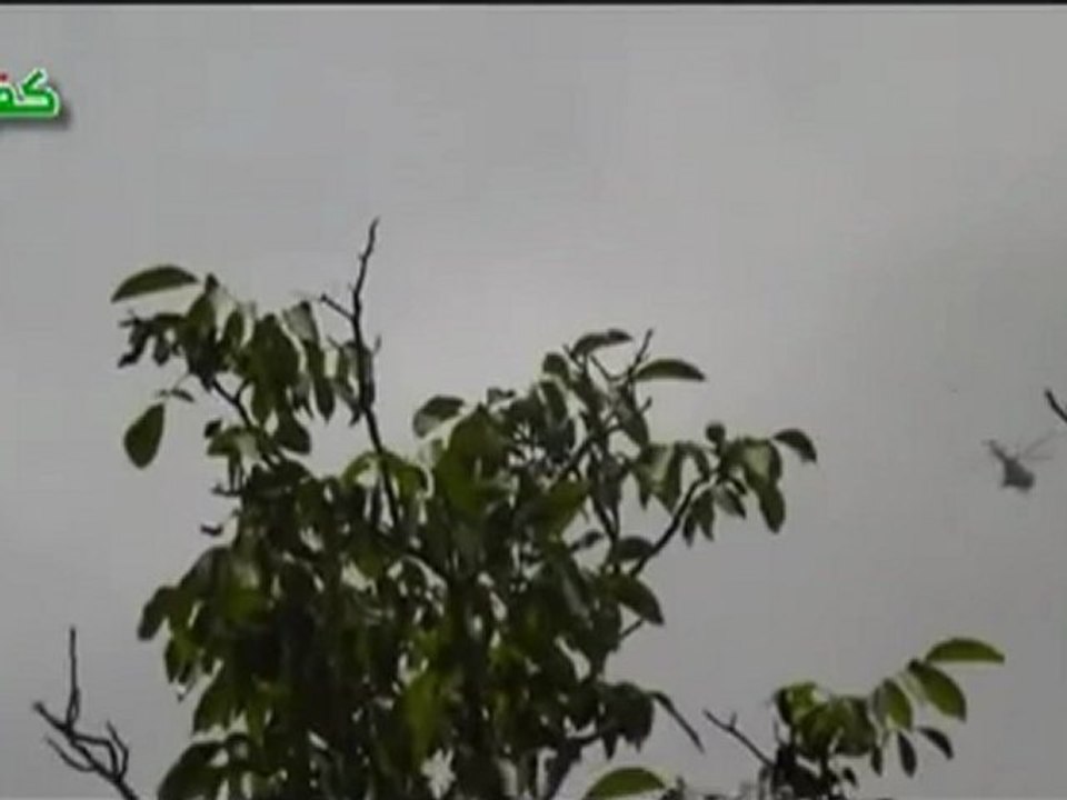 Syria فري برس ريف دمشق كـفـربـطنـا  تحليق لطيران المروحي فوق سماء المدينة 28 5 2012 Damascus