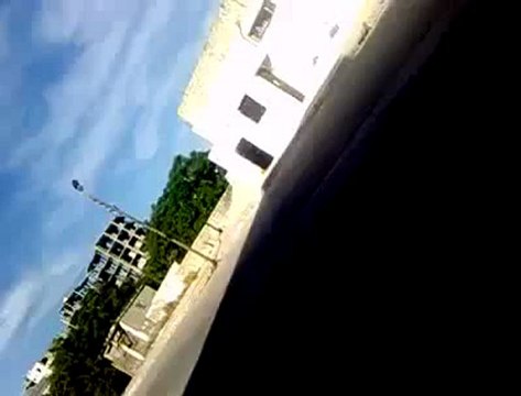 Syria فري برس اللاذقية جبلة الأمن يمسح علم الثورة26 5 2012 Latakia