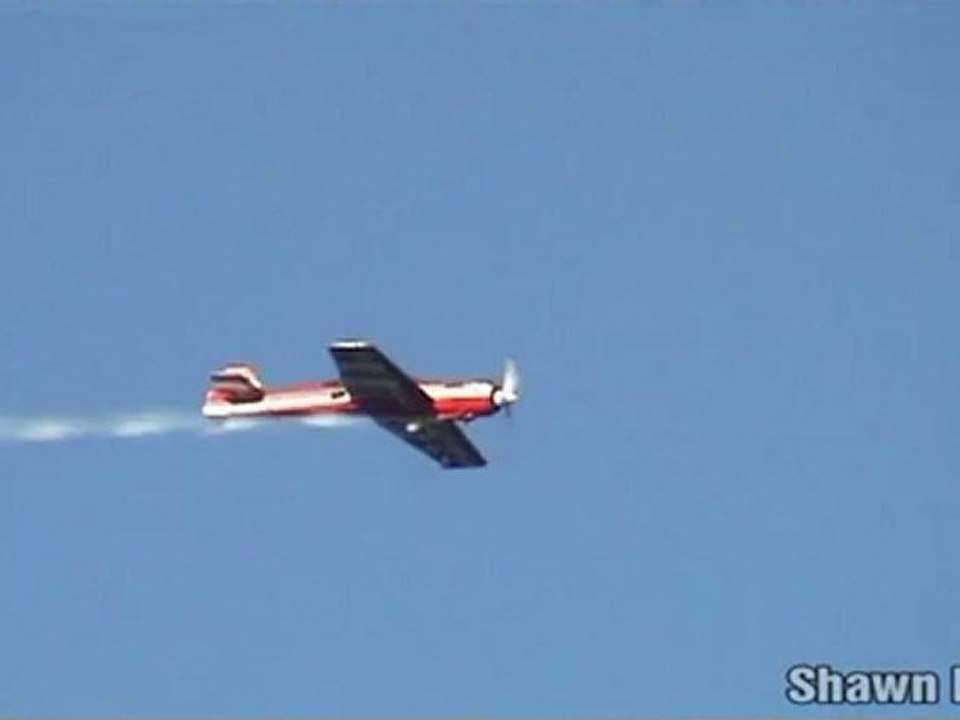 Sukhoi Su-29 & Pitts S-2 11B Virginia Airshow 2010