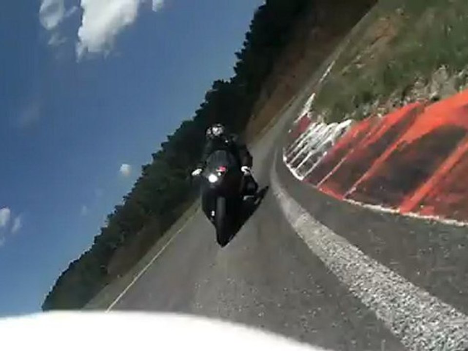 grosse bagarre avec jhon vue de dos