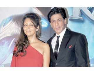 Shahrukh Khan Finds Gauri Khan As The Sexiest Cheerleader - Bollywood Time