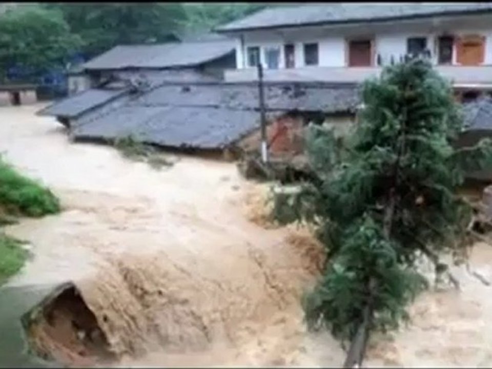Jalabombukal - Malayalam version of Dams the potent water bombs