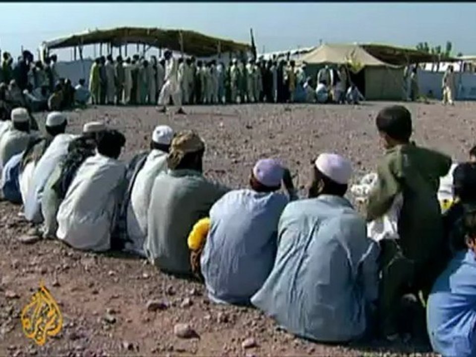 Refugees flee heavy fighting in South Wazirista...