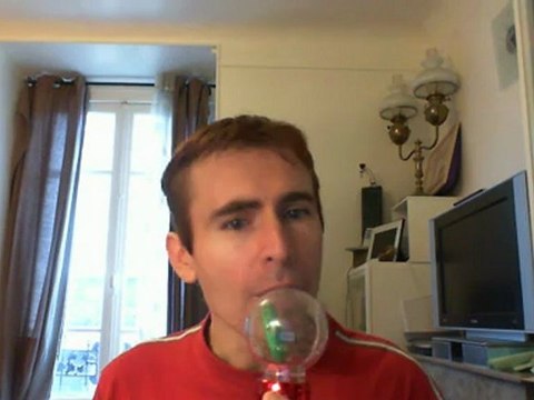 Wiwi égratigne le restaurant chinois de Michel Delpech