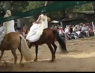 Pas de deux: Venus et Héléne (Belles de Mai 2012)