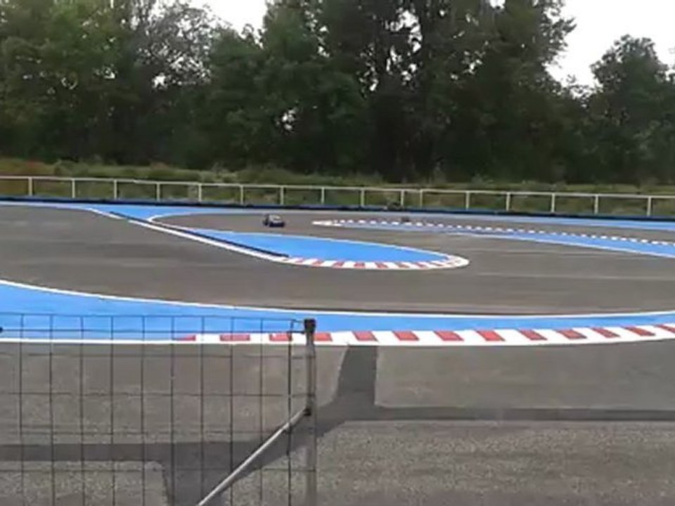 Essai Libre Julien modelisme Yankee 1/4 Castelsarrasin Mai 2012 YSC