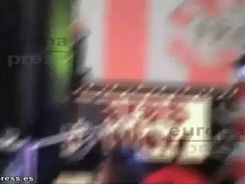 Cariñoso acercamiento entre Ashton Kutcher y Demi Moore