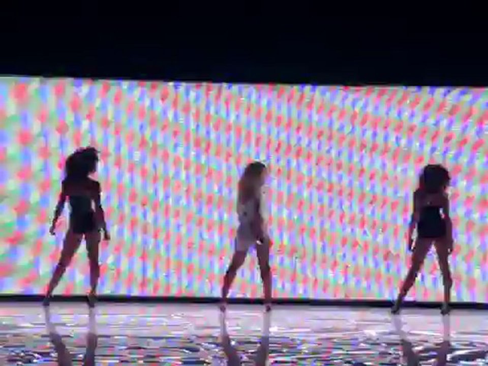 Beyoncé - Get me Bodied @ Revel 05.27.2012