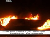 Motoscafo in fiamme al largo di  Catanzaro Lido. LE FOTO