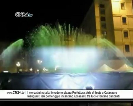 I mercatini natalizi invadono piazza Prefettura. Aria di festa a Catanzaro