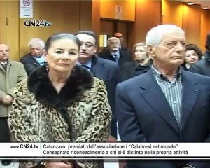 Catanzaro: premiati dall’associazione i “Calabresi nel mondo”