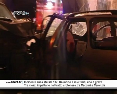 Incidente mortale SS 107, la vittima è una donna. Le foto