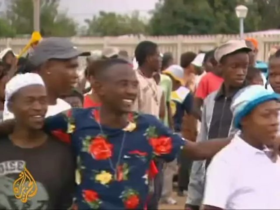 Hundreds attend Terreblanche funeral