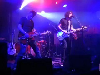 Les Ashes Warriors au Bus Palladium, Paris chantent  "Easy Going"