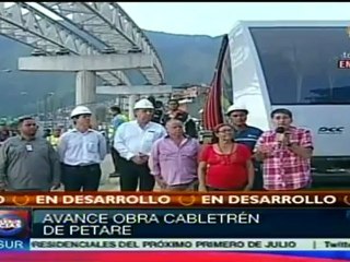 Presidente Chávez revisa avances del Cabletren en Petare
