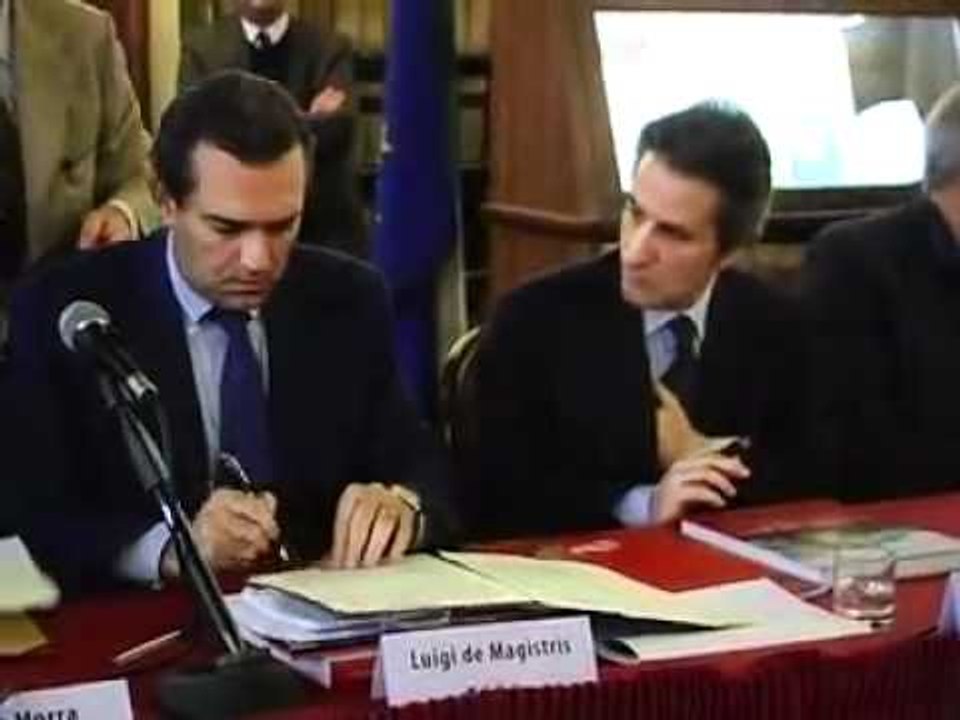 Napoli - De Magistris - Metrò, mostra d'oltremare e centro storico (29.05.12)