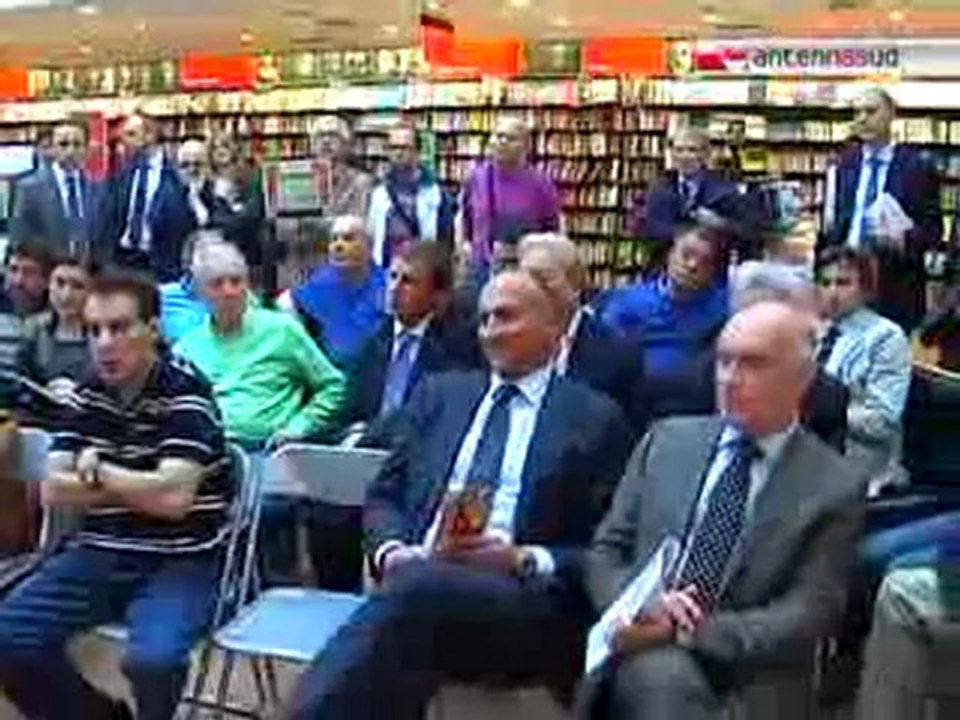TG 29.05.12 "Le banche non vi finanziano? Servitevi del microcredito"