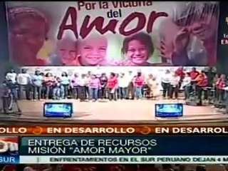 Entregan recursos a misiones Amor Mayor e Hijos de Venezuela
