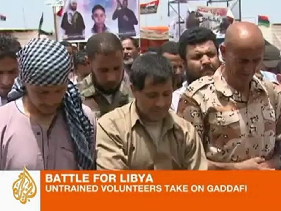 Volunteers continue to fight in Libya