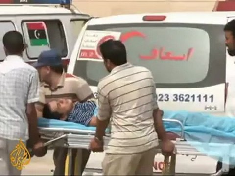 Gaddafi loyalists continue to fight