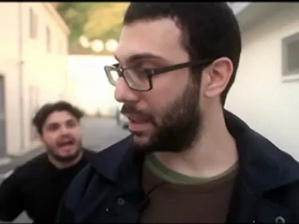 Oğlum Bak Git - Kırbaçla Beni