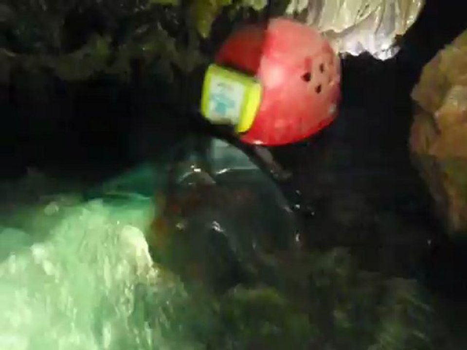 Grotte du château de la roche