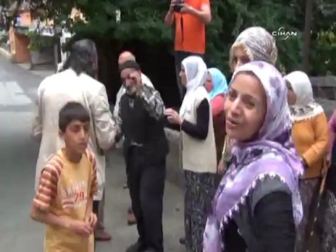 BAZ İSTASYONUNA TEPKİ GÖSTERDİLER
