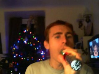 Wiwi égratigne "le roi David" de Sylvie Vartan