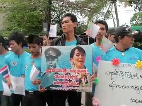 La nobel birmana Suu Kyi se compromete en Tailandia a ayudar a sus compatriotas inmigrantes