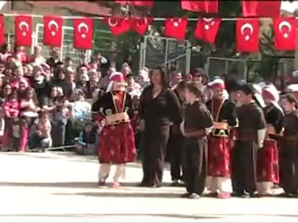 2.Bölüm - 23 Nisan  2012 Çocuk Bayramı Eğlenceleri - Nuri Erbak İOO