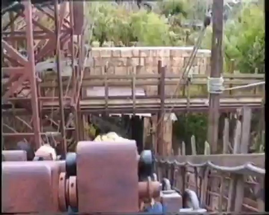 indiana jones et le temple du peril à l'envers