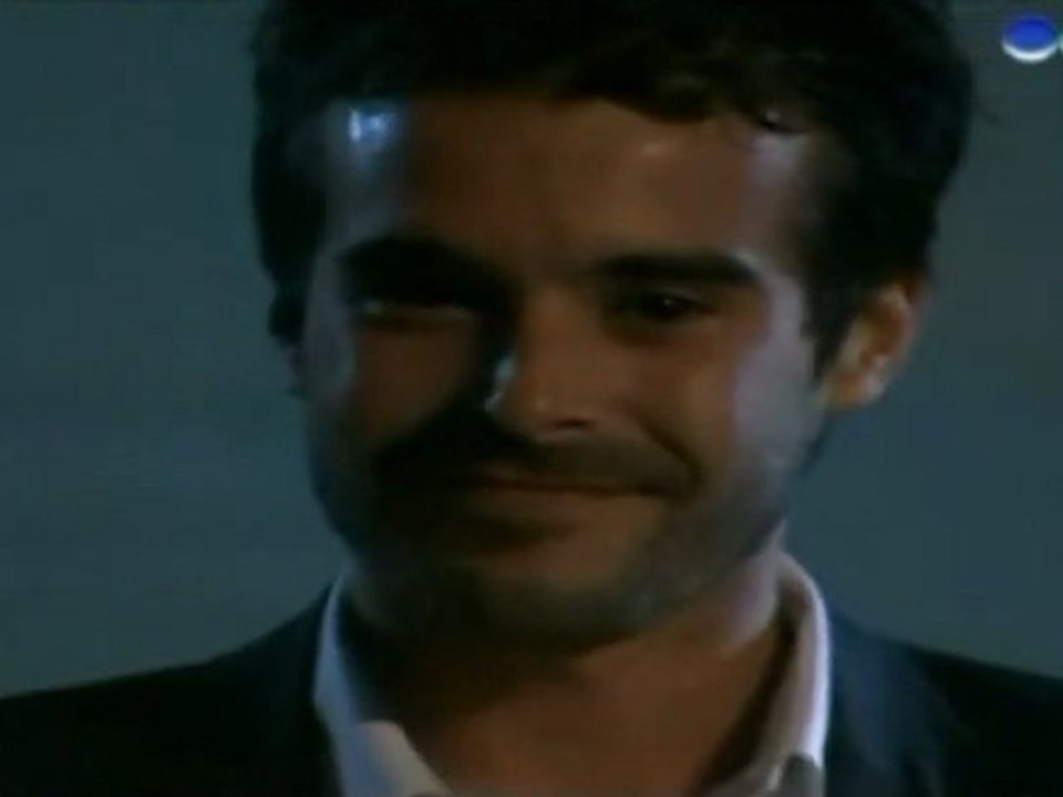 Nicolás Cabré_Botineras.- "Chiqui y Tato"