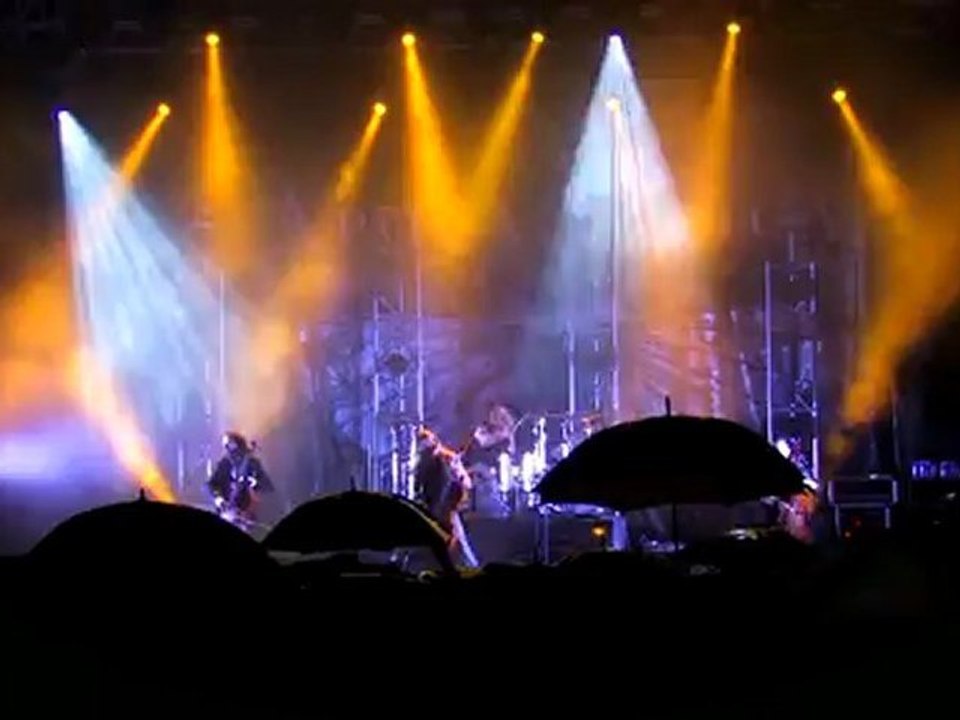 Extrait n°4 du documentaire CHIEN A PLUMES 2011 - Quand les groupes se croisent...