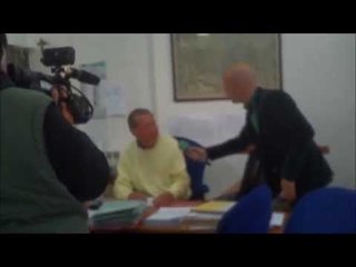 Aversa - Striscia al tribunale - L'ascensore (30.05.12)