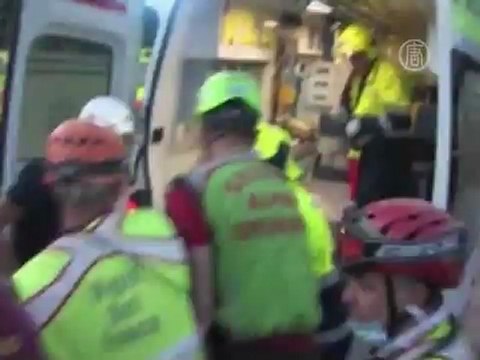 Из-под завалов в Италии спасли бабушку