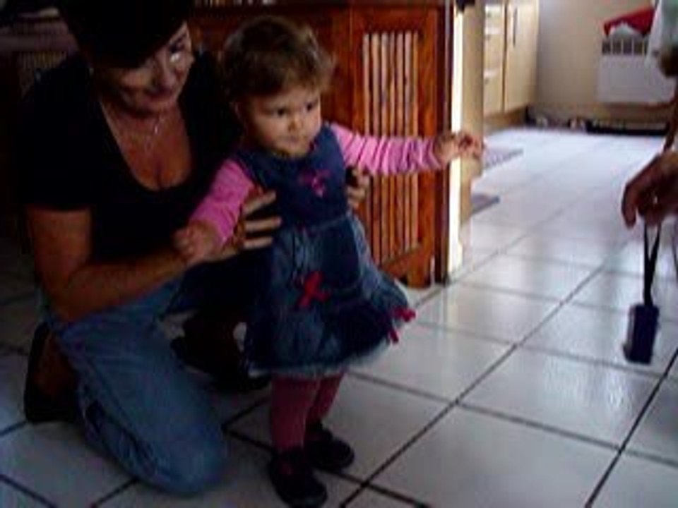 2006-09-23 Jade 1ers pas