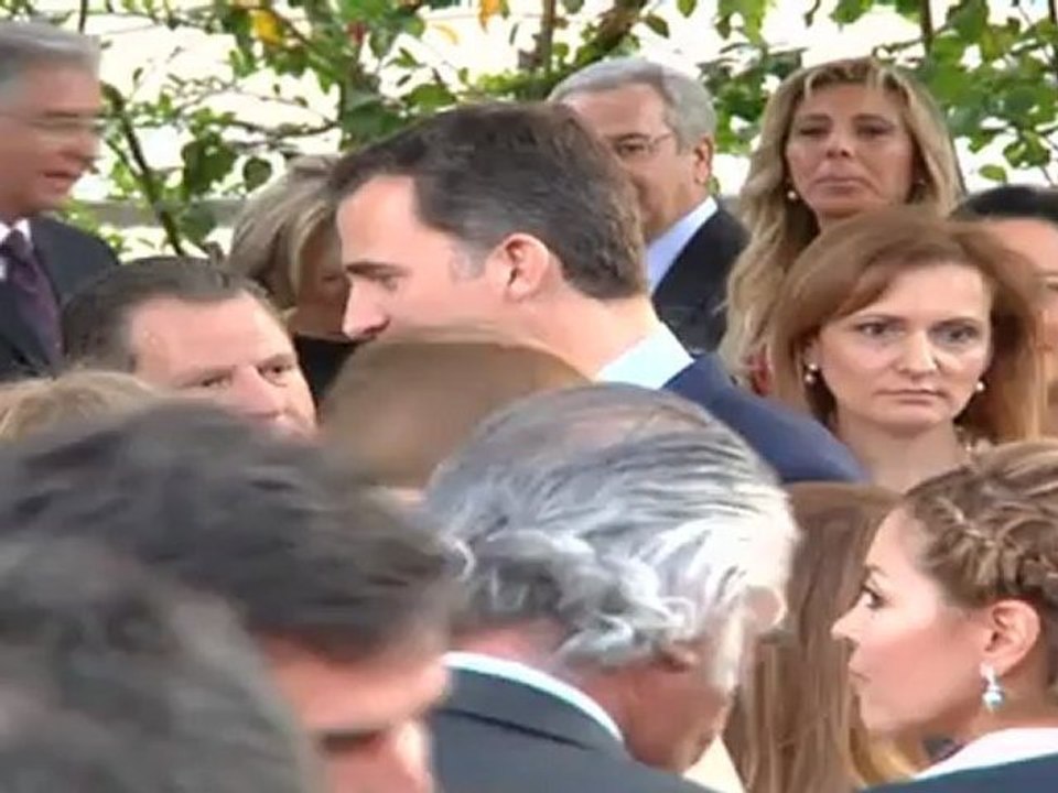 El príncipe insta, ante la crisis, a reforzar los intercambios hispano-lusos