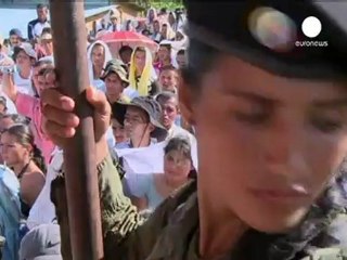 FARC'ın elinden kurtulan Fransız gazeteci ülkesine...