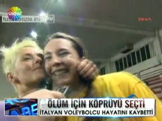 İtalyan Voleybolcu Giulia Albini köprüden atladı - 30 Mayıs 2012